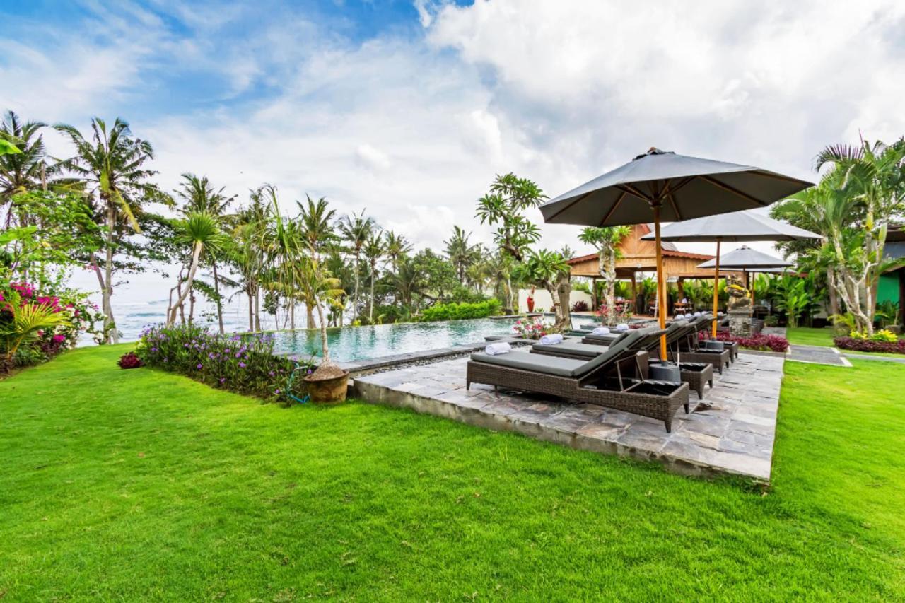 Bali Natha Front 4* Canggu (Bali)